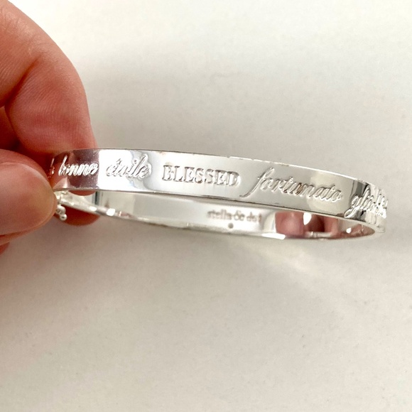 Stella & Dot Inspiration Bangle Blessed - Silver - Picture 1 of 9